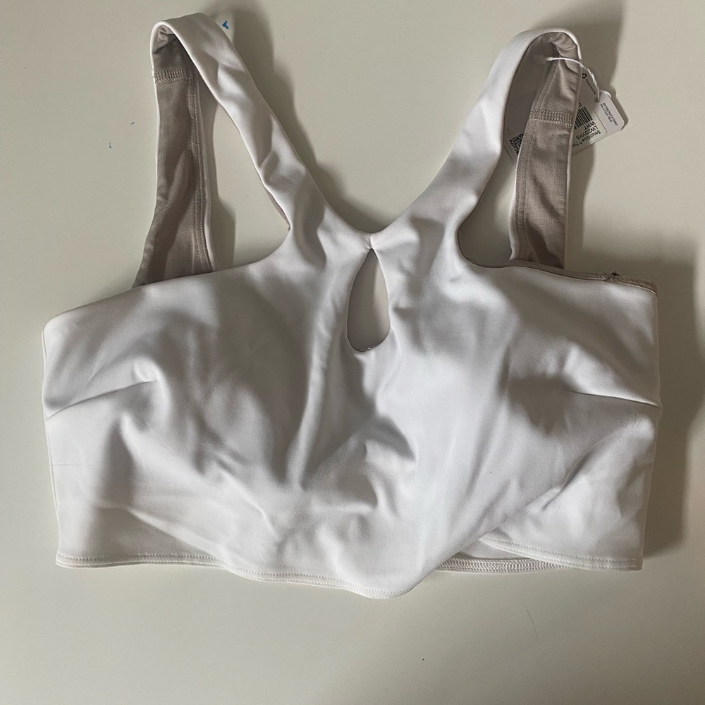 Size 6 Lululemon White Sports Bra
